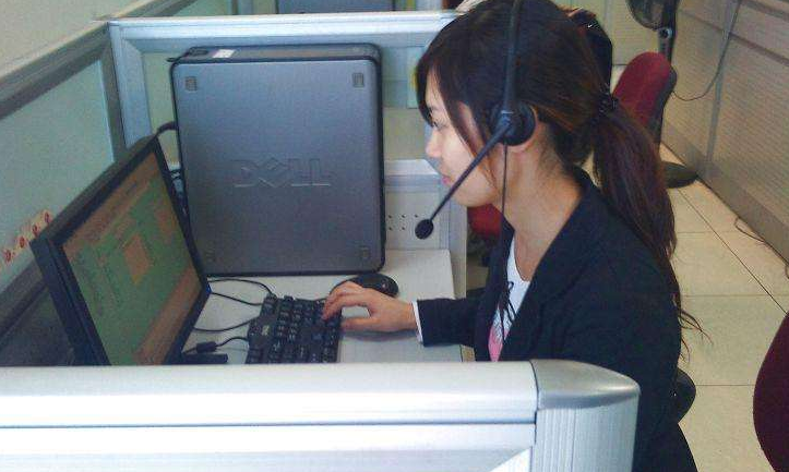 老板油烟机维修电话